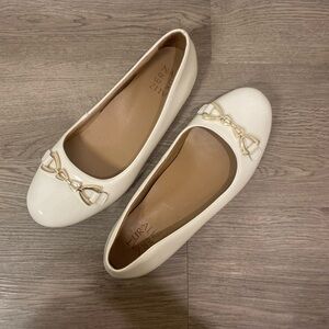 Naturalizer ballet flats! 🎀🪩🤍 Brand New!